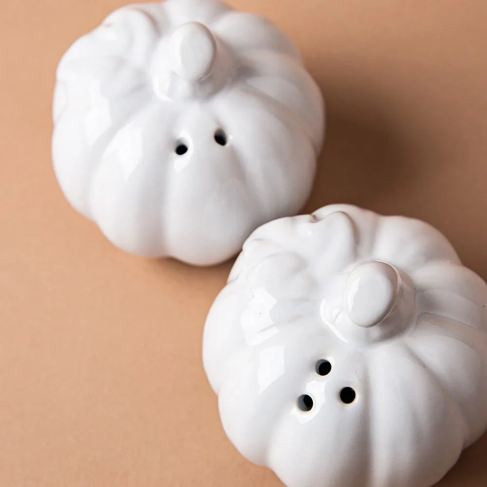 Talking Tables White Ceramic Pumpkin Salt and Pepper Shakers Decor Brand New